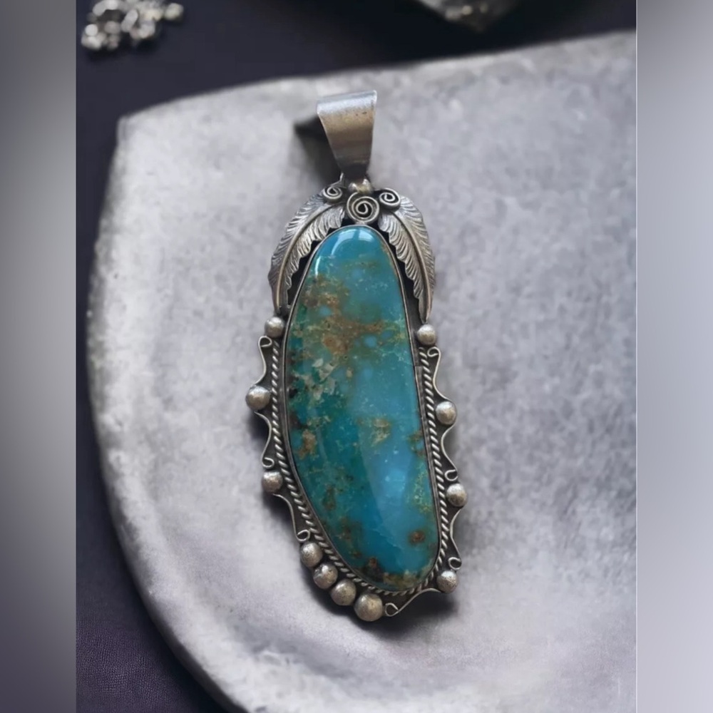 Rita Lee Native American Navajo .925 sterling Silver Turquoise necklace pendant